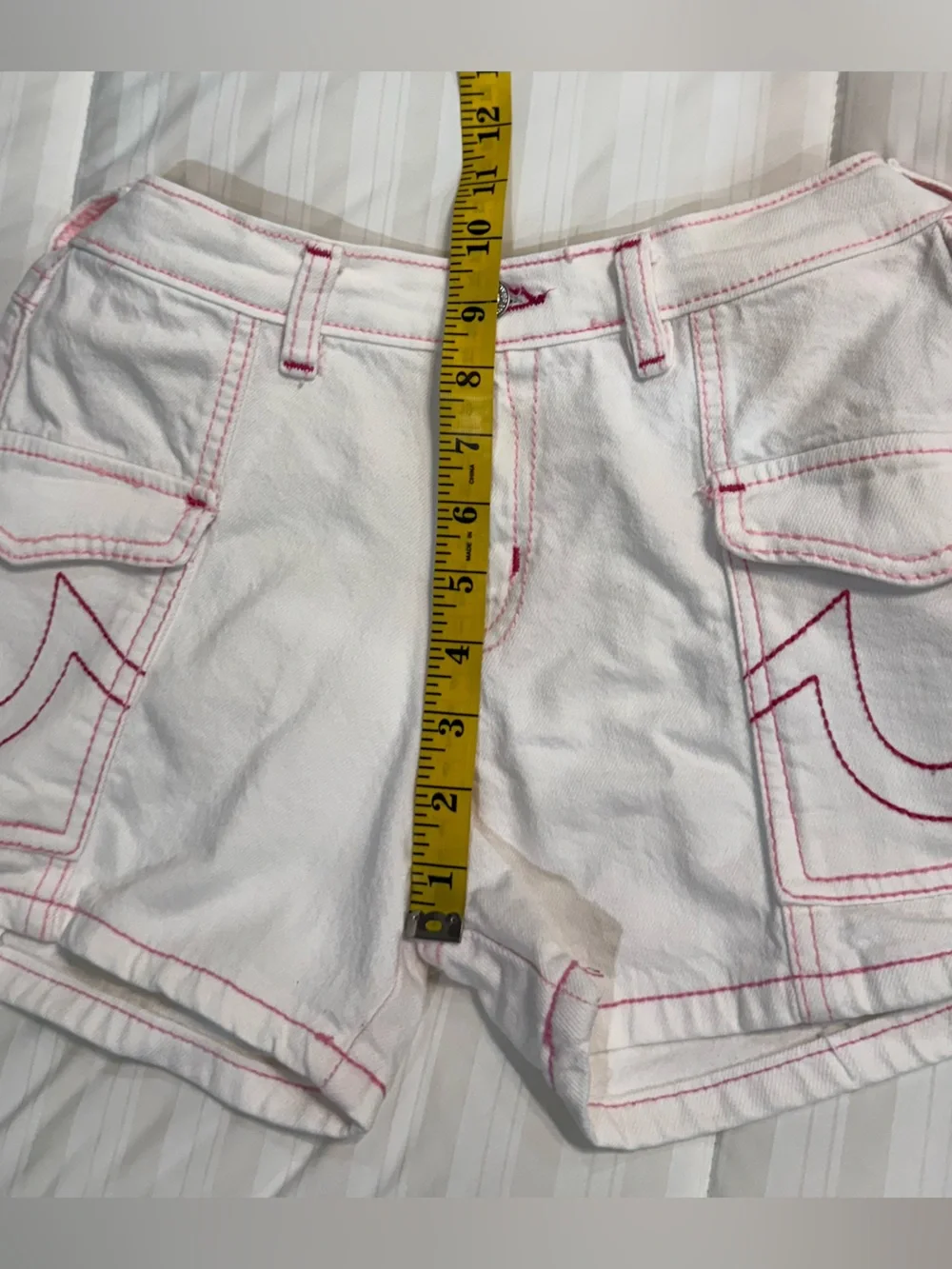 True Religion women’s Maisie Cargo Shorts. White with pink stiching. Size 14